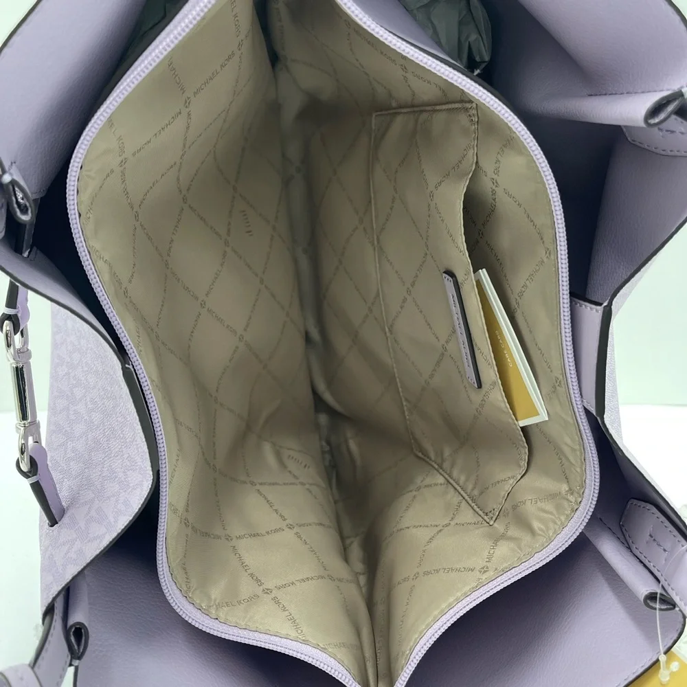 MICHAEL KORS Carson Large Signature Logo CZ Shoulder Tote Bag
Light Quartz
NWT - Picture 11 of 16